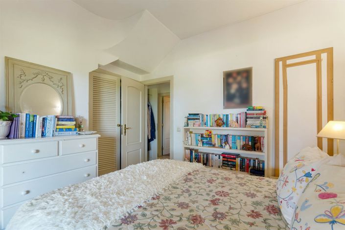 Image No.23-5 Bed House for sale