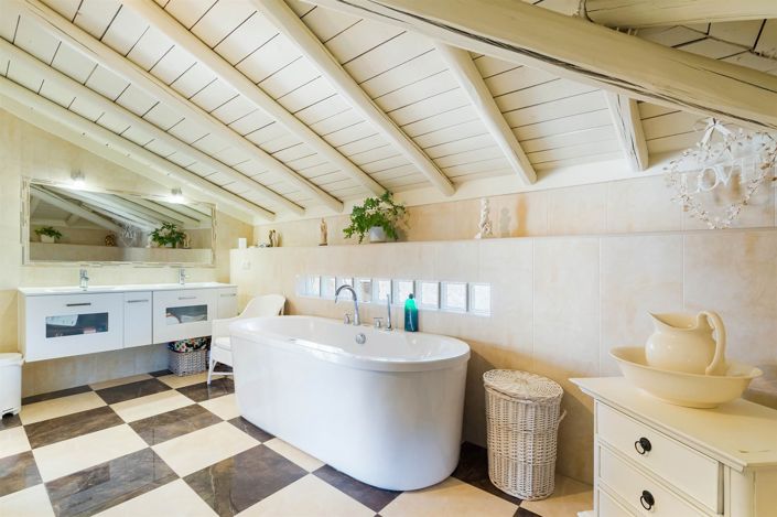 Image No.37-5 Bed House for sale