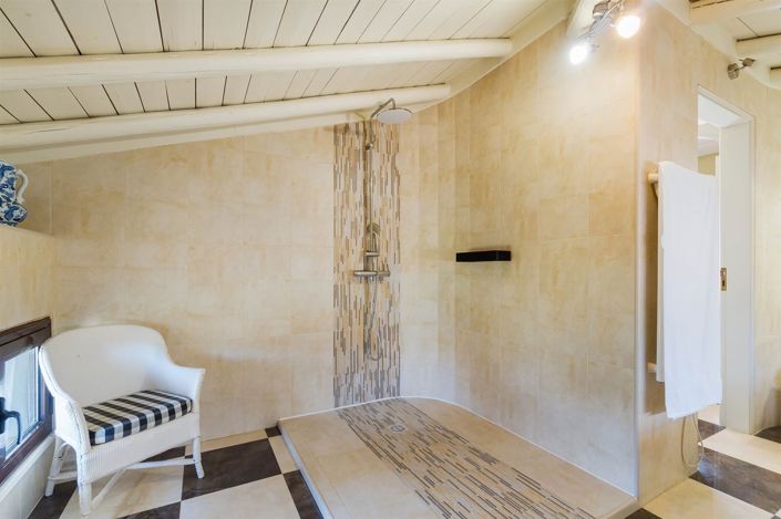 Image No.38-5 Bed House for sale
