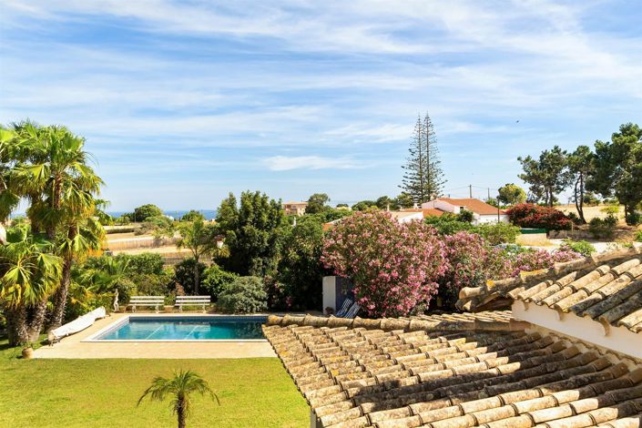 Image No.45-5 Bed House for sale