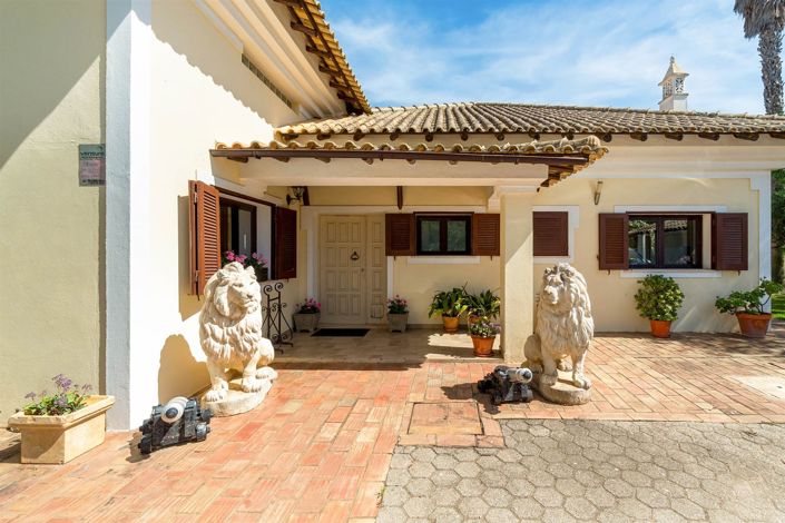 Image No.5-5 Bed House for sale