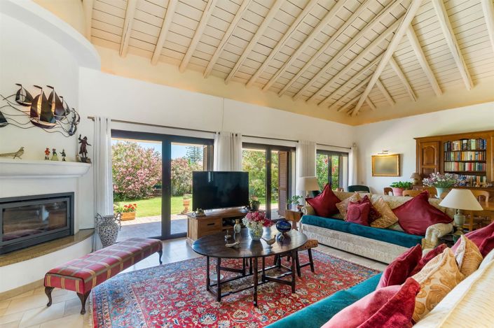 Image No.6-5 Bed House for sale