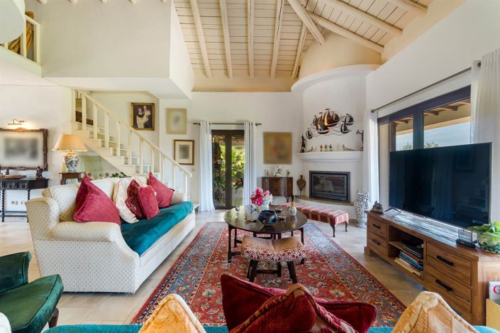 Image No.9-5 Bed House for sale