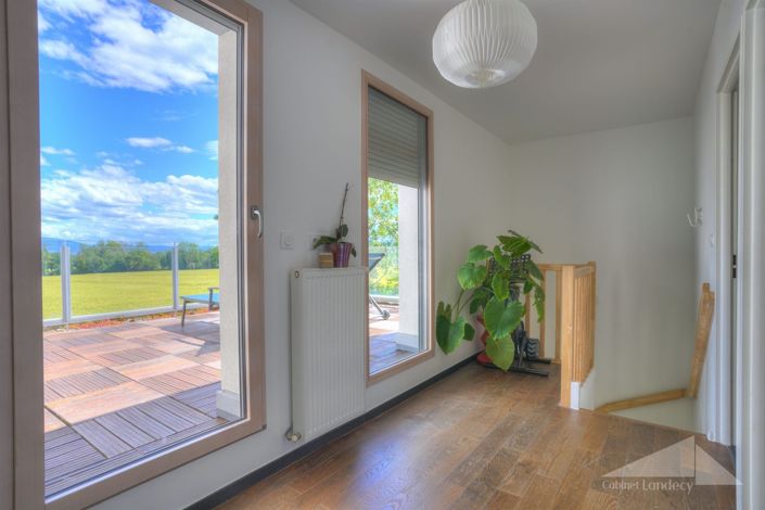 Image No.7-4 Bed House for sale