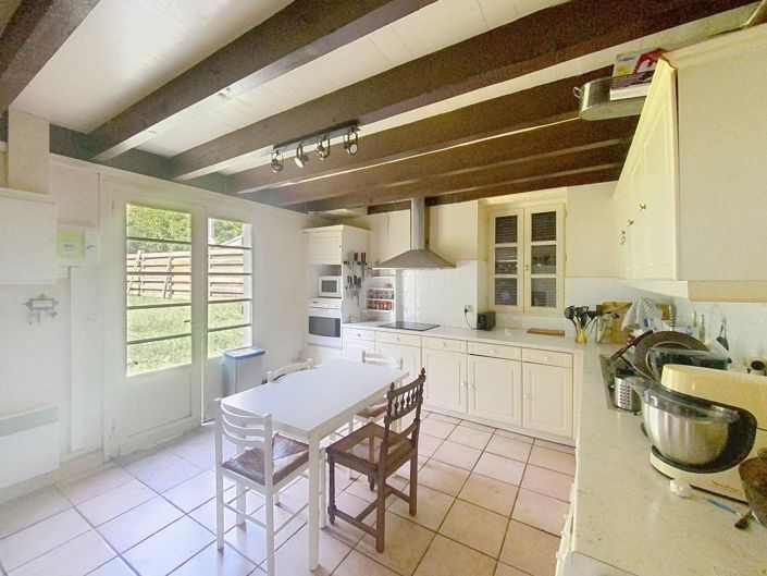Image No.7-7 Bed House for sale
