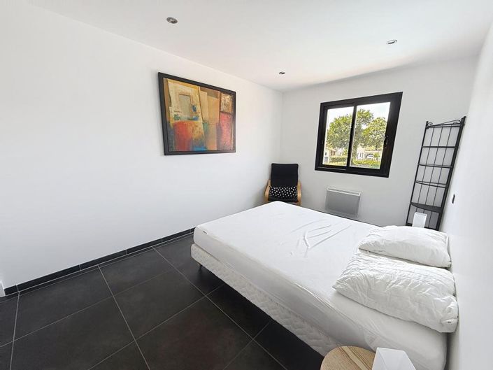 Image No.13-4 Bed House for sale