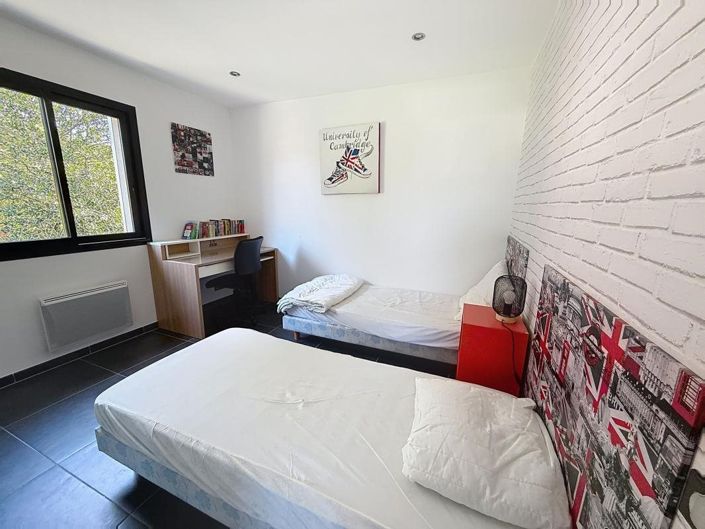 Image No.14-4 Bed House for sale