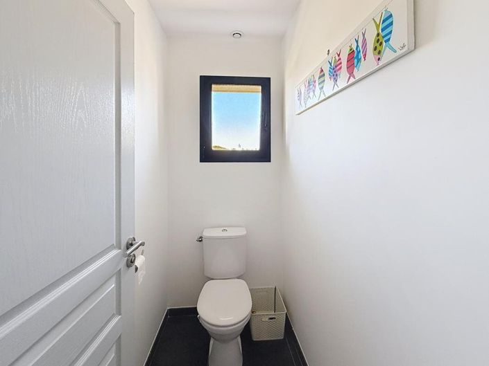 Image No.17-4 Bed House for sale