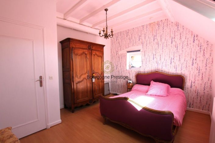 Image No.17-4 Bed House for sale