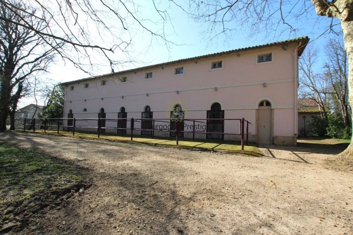 Image No.10-Propriété de 12 chambres à vendre à Tournus