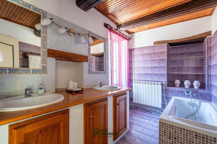 Image No.12-3 Bed House for sale