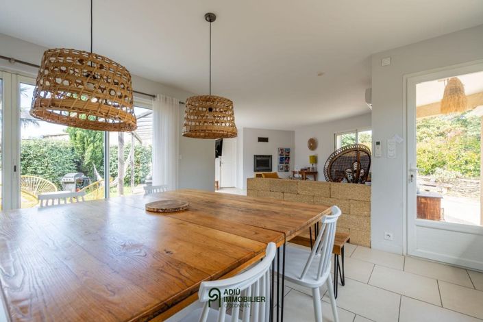 Image No.5-6 Bed House for sale