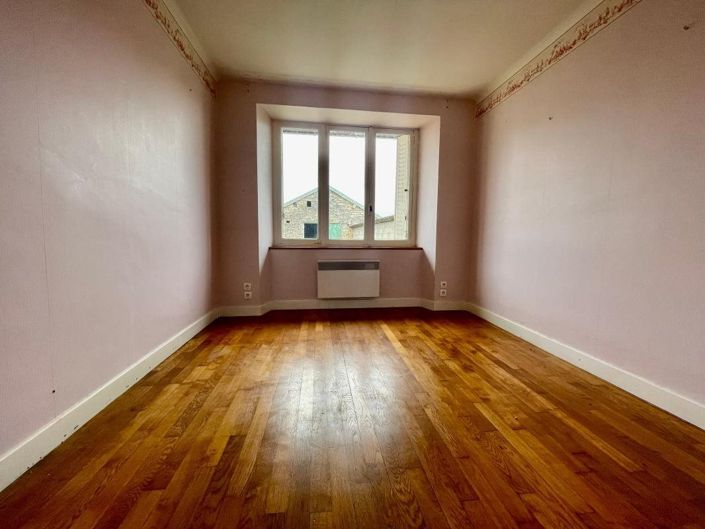 Image No.11-4 Bed House for sale