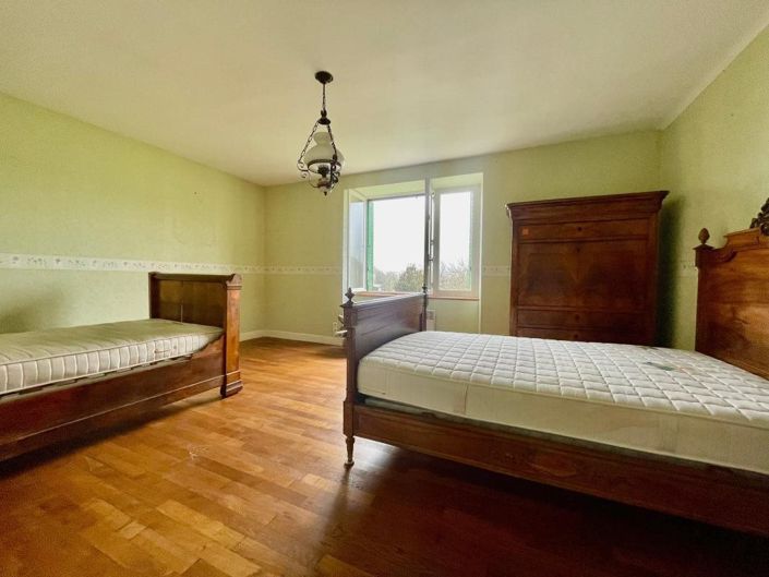 Image No.13-4 Bed House for sale