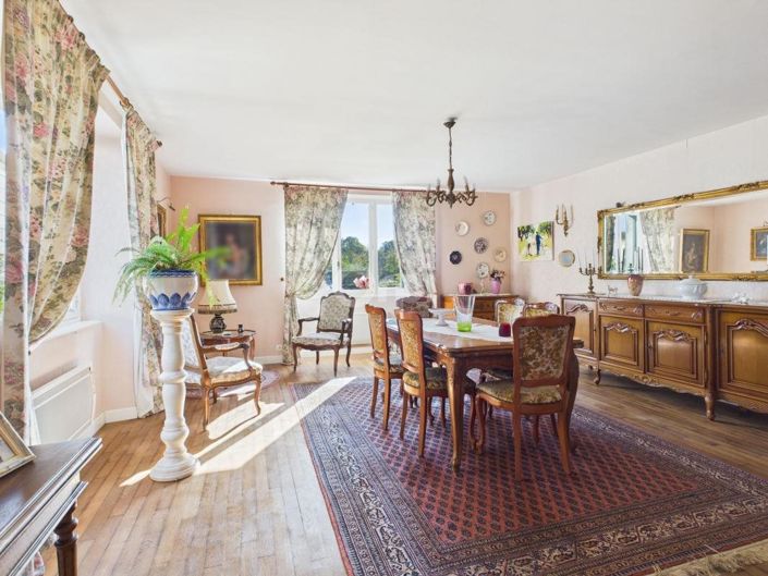 Image No.6-4 Bed House for sale