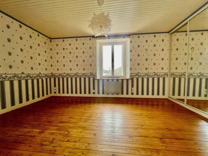 Image No.9-4 Bed House for sale