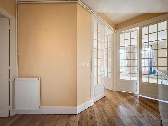 Image No.4-Appartement de 2 chambres à vendre à Montluçon