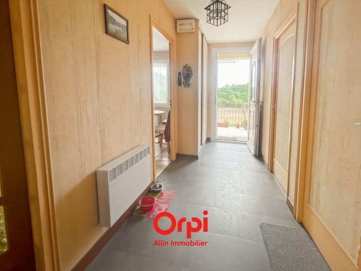 Image No.10-5 Bed House for sale
