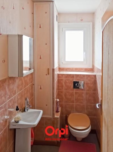 Image No.20-5 Bed House for sale
