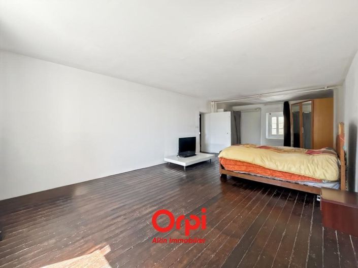 Image No.15-5 Bed House for sale