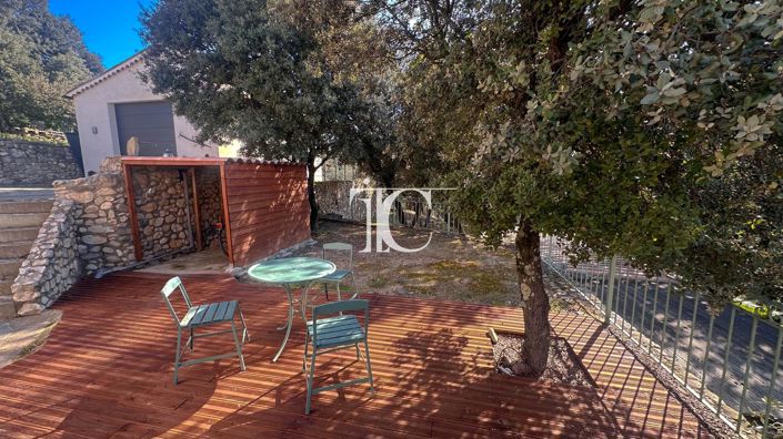 Image No.5-2 Bed House for sale