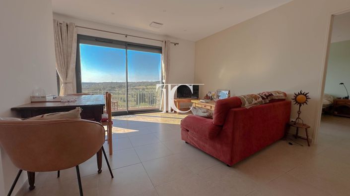 Image No.8-2 Bed House for sale