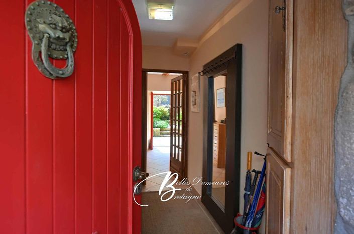 Image No.20-5 Bed House for sale