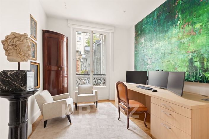 Image No.20-2 Bed Apartment for sale