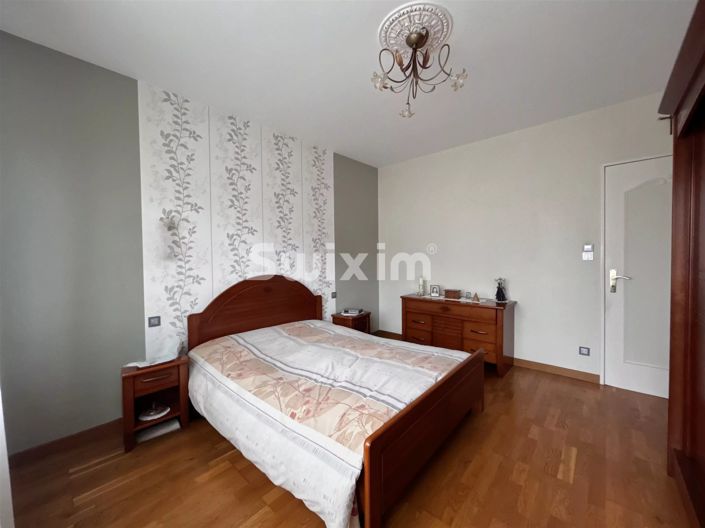 Image No.5-House for sale