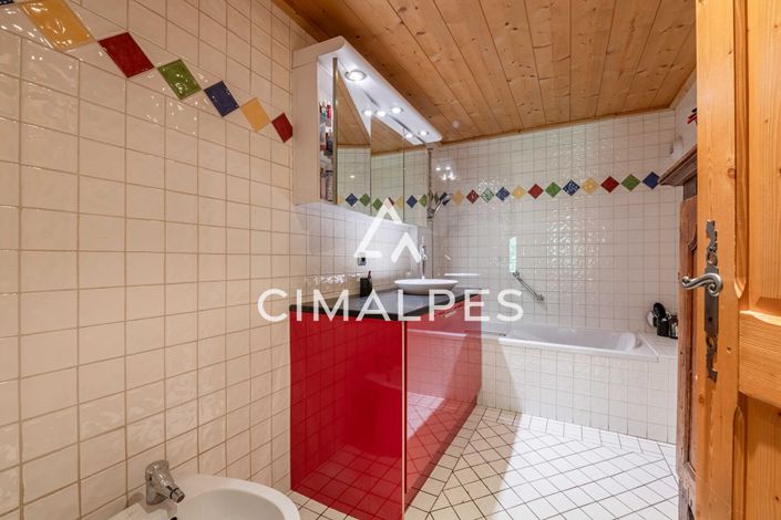 Image No.10-3 Bed Apartment for sale