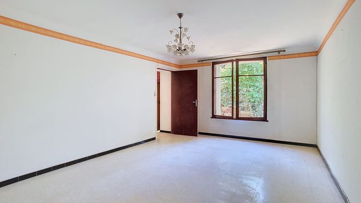 Image No.3-3 Bed House for sale