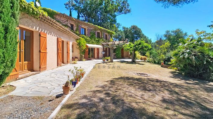 Image No.18-5 Bed House for sale