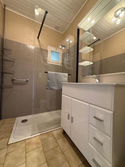 Image No.20-15 Bed House for sale