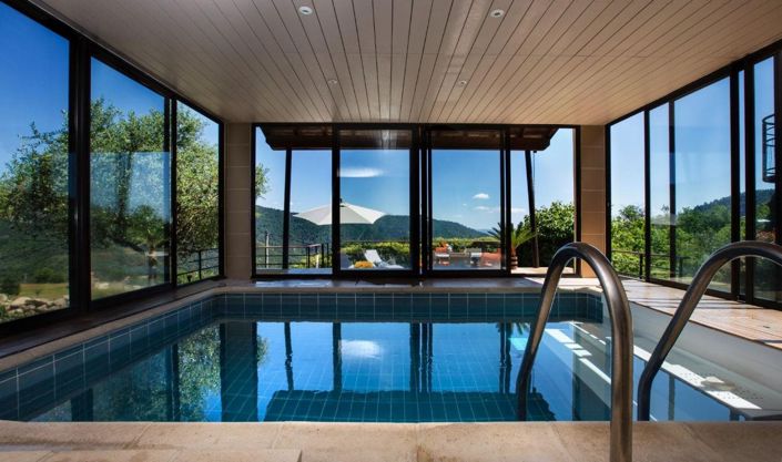 Image No.6-10 Bed House for sale