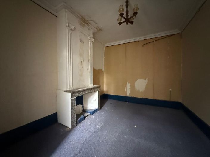 Image No.18-5 Bed House for sale
