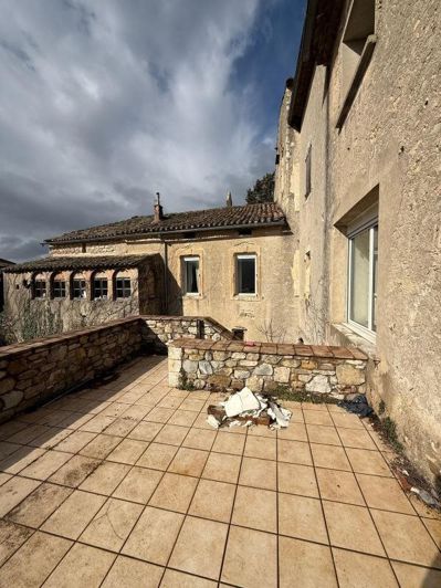 Image No.25-5 Bed House for sale