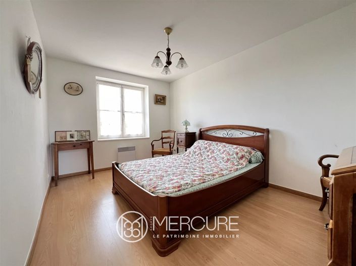Image No.17-2 Bed House for sale