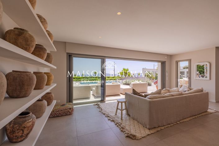 Image No.17-4 Bed Property for sale