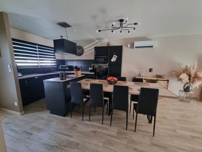 Image No.5-2 Bed House for sale