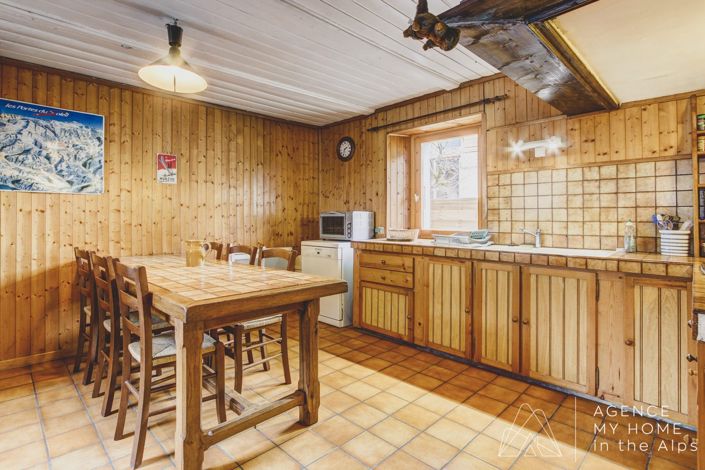 Image No.11-3 Bed House for sale