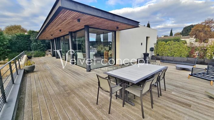 Image No.11-5 Bed House for sale