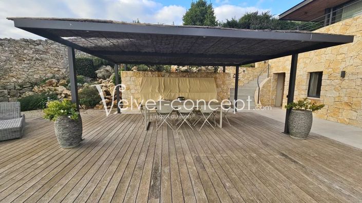 Image No.17-5 Bed House for sale