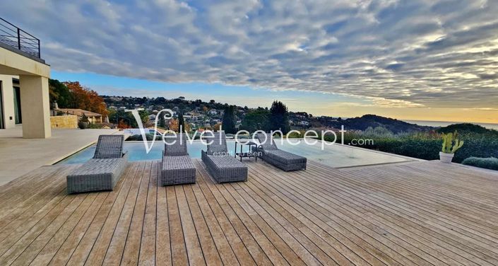Image No.4-5 Bed House for sale