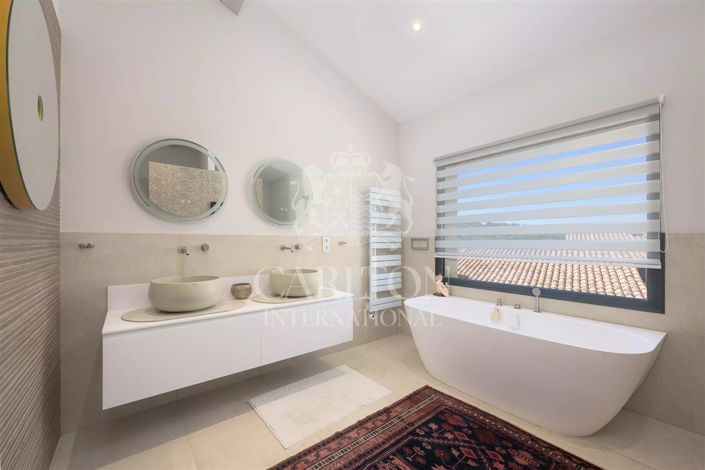 Image No.13-4 Bed House for sale