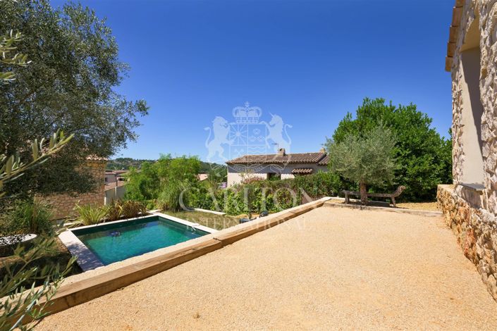 Image No.2-4 Bed House for sale