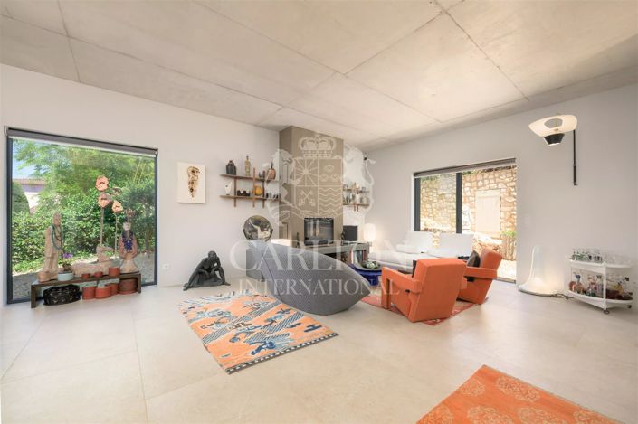 Image No.6-4 Bed House for sale