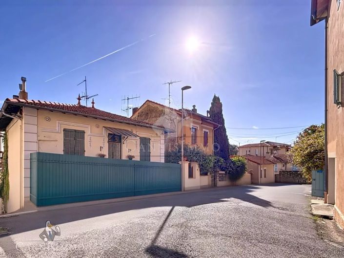 Image No.10-3 Bed House for sale