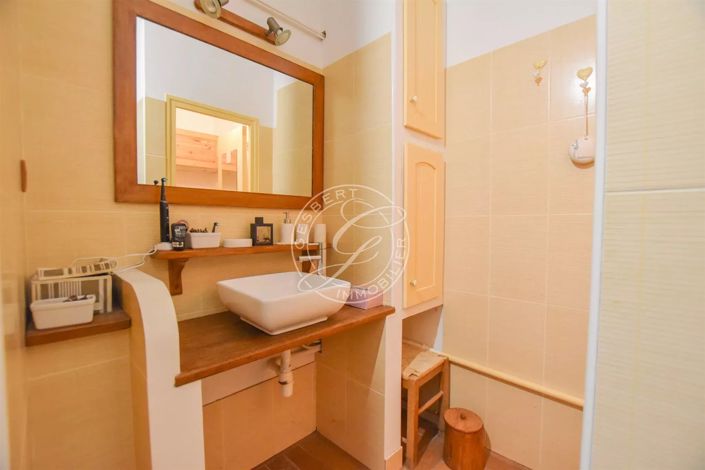 Image No.19-2 Bed House for sale