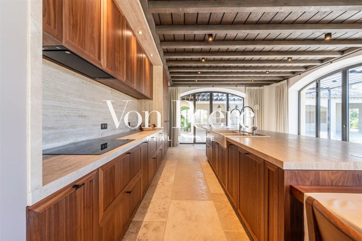 Image No.13-6 Bed House for sale
