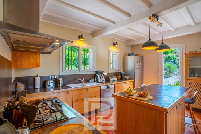 Image No.5-4 Bed House for sale